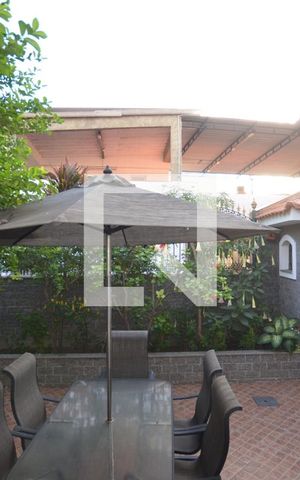 Casa para alugar com 500m², 3 quartos e 4 vagasVista da Sala