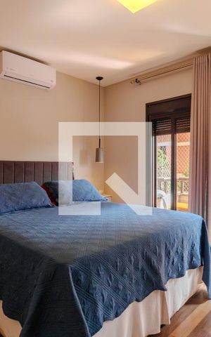 Apartamento à venda com 200m², 3 quartos e 3 vagas Apartamento à venda com 200m², 3 quartos e 3 vagasSuíte 1