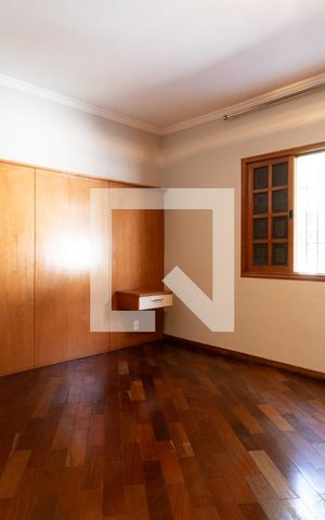 Casa à venda com 232m², 2 quartos e 3 vagas Suíte 1