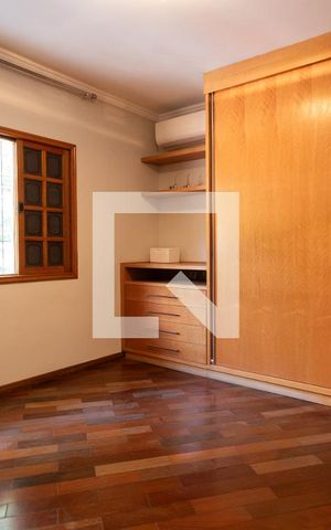 Casa à venda com 232m², 2 quartos e 3 vagas Suíte 1