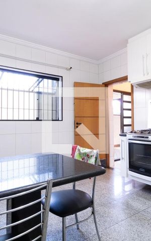 Casa à venda com 232m², 2 quartos e 3 vagasCozinha