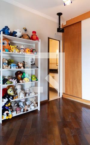 Casa à venda com 232m², 2 quartos e 3 vagasSuíte 2