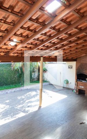 Casa à venda com 232m², 2 quartos e 3 vagasChurrasqueira