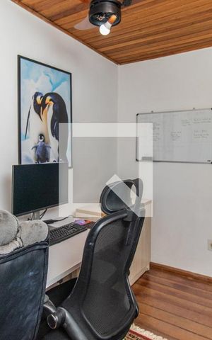 Casa à venda com 284m², 5 quartos e 2 vagasQuarto 3