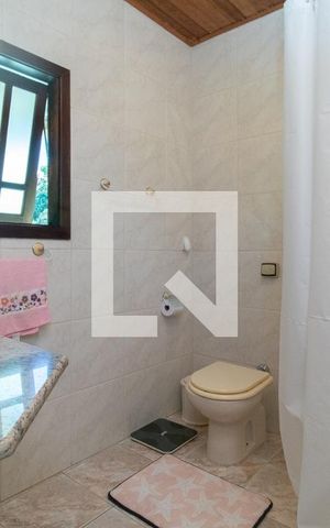 Casa à venda com 284m², 5 quartos e 2 vagasBanheiro do Quarto 5 - Segundo andar 