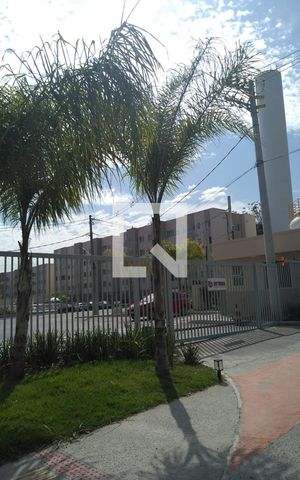 Apartamento para alugar com 50m², 2 quartos e 1 vaga Apartamento para alugar com 50m², 2 quartos e 1 vagaFachada