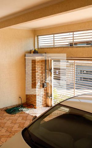 Casa à venda com 203m², 3 quartos e 2 vagas Casa à venda com 203m², 3 quartos e 2 vagasGaragem