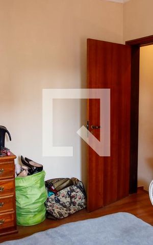 Casa à venda com 203m², 3 quartos e 2 vagas Casa à venda com 203m², 3 quartos e 2 vagasQuarto 3 - Suíte