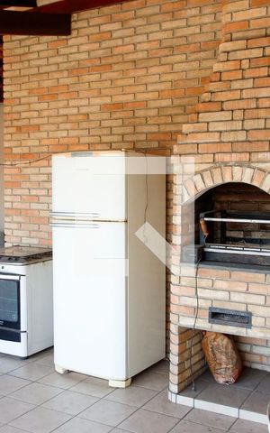 Casa à venda com 203m², 3 quartos e 2 vagas Casa à venda com 203m², 3 quartos e 2 vagasSacada