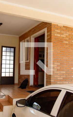 Casa à venda com 203m², 3 quartos e 2 vagas Casa à venda com 203m², 3 quartos e 2 vagasGaragem