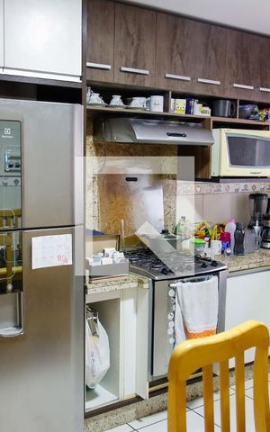 Casa à venda com 203m², 3 quartos e 2 vagas Casa à venda com 203m², 3 quartos e 2 vagasCozinha