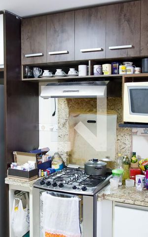 Casa à venda com 203m², 3 quartos e 2 vagas Casa à venda com 203m², 3 quartos e 2 vagasCozinha