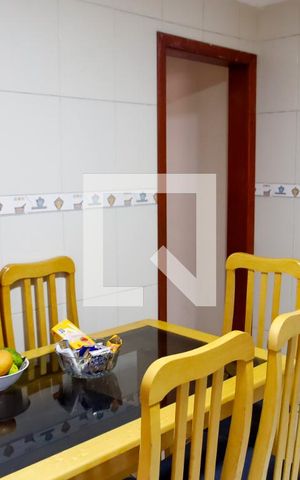 Casa à venda com 203m², 3 quartos e 2 vagas Casa à venda com 203m², 3 quartos e 2 vagasCozinha