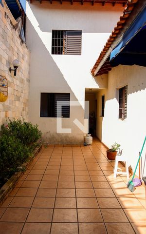 Casa à venda com 203m², 3 quartos e 2 vagas Casa à venda com 203m², 3 quartos e 2 vagasQuintal