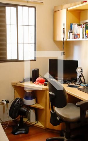Casa à venda com 203m², 3 quartos e 2 vagas Casa à venda com 203m², 3 quartos e 2 vagasQuarto 2