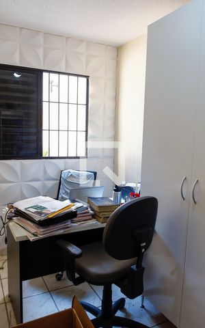 Casa à venda com 203m², 3 quartos e 2 vagas Casa à venda com 203m², 3 quartos e 2 vagasEscritório