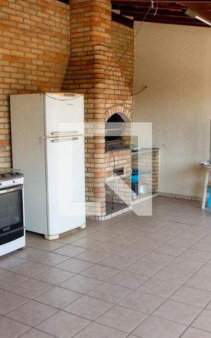 Casa à venda com 203m², 3 quartos e 2 vagas Casa à venda com 203m², 3 quartos e 2 vagasSacada