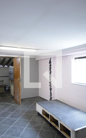 Casa à venda com 200m², 4 quartos e sem vagaSala