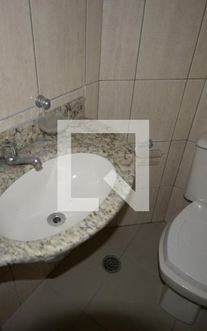 Casa à venda com 200m², 4 quartos e sem vagaBanheiro