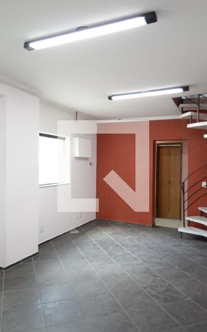 Casa à venda com 200m², 4 quartos e sem vagaSala