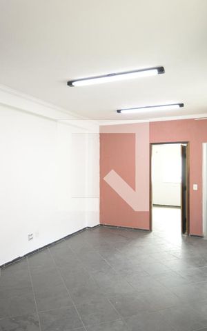 Casa à venda com 200m², 4 quartos e sem vagaSala