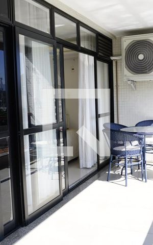 Apartamento à venda com 170m², 4 quartos e 2 vagasVaranda - Sala