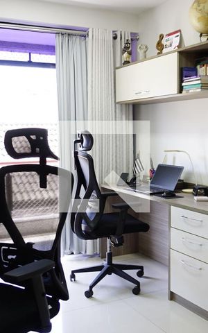 Apartamento à venda com 170m², 4 quartos e 2 vagasQuarto / Escritório