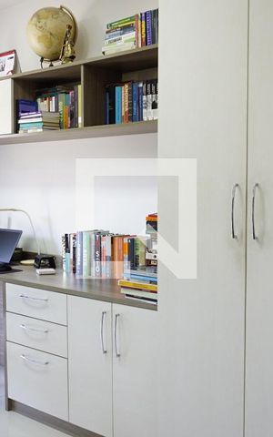 Apartamento à venda com 170m², 4 quartos e 2 vagasQuarto / Escritório