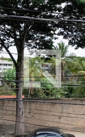 Casa à venda com 431m², 3 quartos e 2 vagas Casa à venda com 431m², 3 quartos e 2 vagasCasa 1 - Vista da varanda da sala