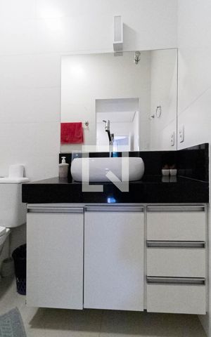 Casa à venda com 431m², 3 quartos e 2 vagas Casa à venda com 431m², 3 quartos e 2 vagasCasa 1 - Banheiro da suíte