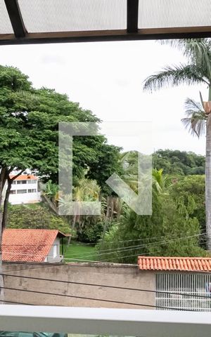 Casa à venda com 431m², 3 quartos e 2 vagas Casa à venda com 431m², 3 quartos e 2 vagasCasa 2 - Vista da sala