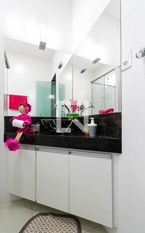 Casa à venda com 431m², 3 quartos e 2 vagas Casa à venda com 431m², 3 quartos e 2 vagasCasa 1 - Banheiro social