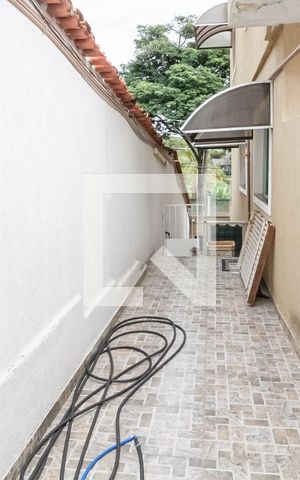 Casa à venda com 431m², 3 quartos e 2 vagas Casa à venda com 431m², 3 quartos e 2 vagasEntrada das casas 3 e 4