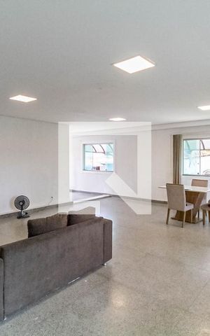 Casa à venda com 431m², 3 quartos e 2 vagas Casa à venda com 431m², 3 quartos e 2 vagasCasa 2 - Sala