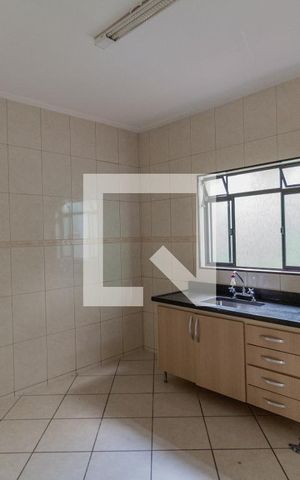 Casa à venda com 132m², 2 quartos e 2 vagas Casa à venda com 132m², 2 quartos e 2 vagasCozinha