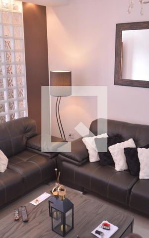 Casa à venda com 205m², 3 quartos e 3 vagasSala