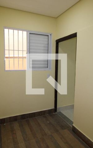 Casa para alugar com 59m², 1 quarto e sem vagaSuíte