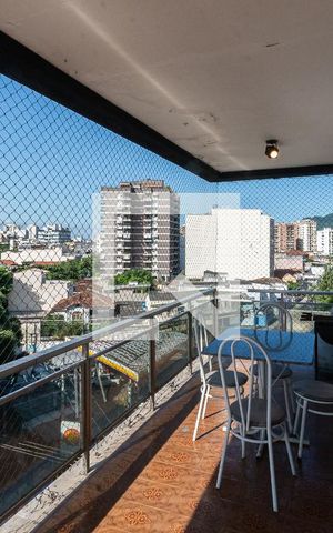 Apartamento à venda com 116m², 3 quartos e 2 vagasVaranda