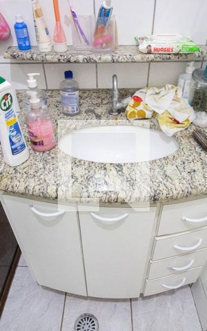 Casa à venda com 180m², 3 quartos e 2 vagas Casa à venda com 180m², 3 quartos e 2 vagasBanheiro 3