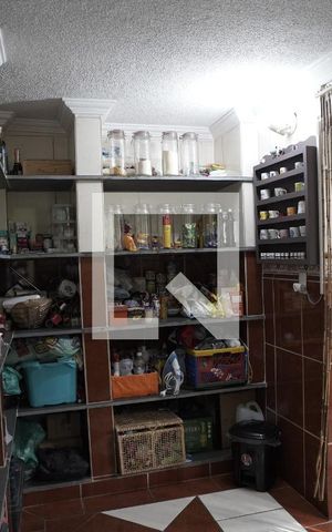 Casa à venda com 203m², 4 quartos e 2 vagasDepósito