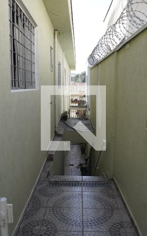 Casa à venda com 203m², 4 quartos e 2 vagasEscada