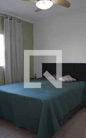 Casa à venda com 203m², 4 quartos e 2 vagasSuíte