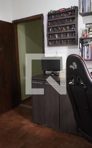 Casa à venda com 203m², 4 quartos e 2 vagasQuarto 3