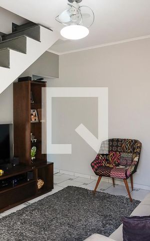 Casa à venda com 146m², 4 quartos e 2 vagasSala casa 2