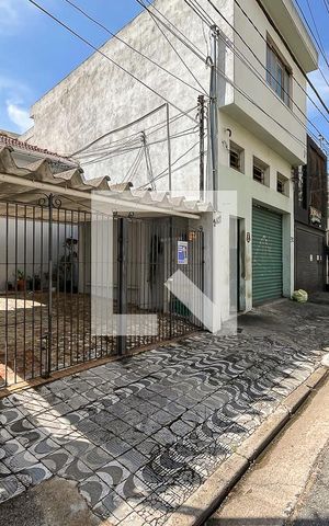 Casa à venda com 146m², 4 quartos e 2 vagasFachada