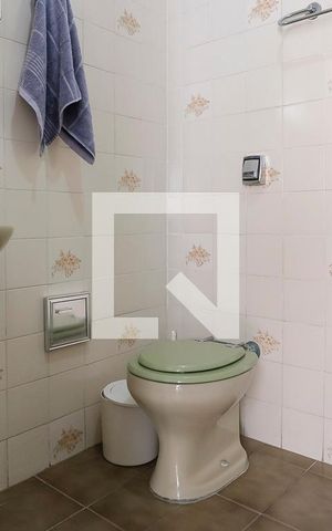 Casa à venda com 146m², 4 quartos e 2 vagasBanheiro casa 1