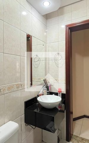 Casa à venda com 250m², 3 quartos e 1 vaga Casa à venda com 250m², 3 quartos e 1 vagaBanheiro 1