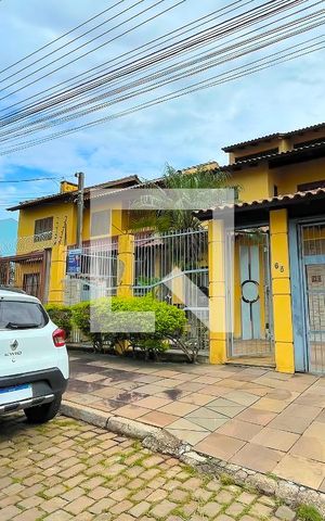 Casa à venda com 250m², 3 quartos e 1 vaga Casa à venda com 250m², 3 quartos e 1 vagaFachada