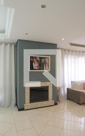 Casa à venda com 250m², 3 quartos e 1 vagaSala