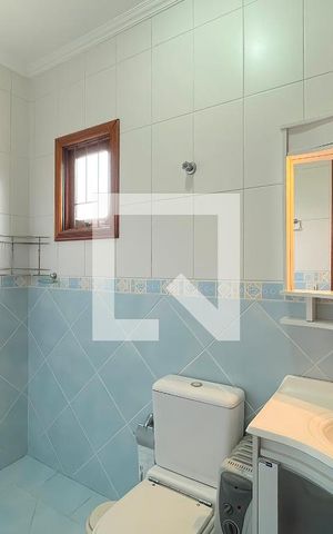 Casa à venda com 250m², 3 quartos e 1 vaga Casa à venda com 250m², 3 quartos e 1 vagaBanheiro 2